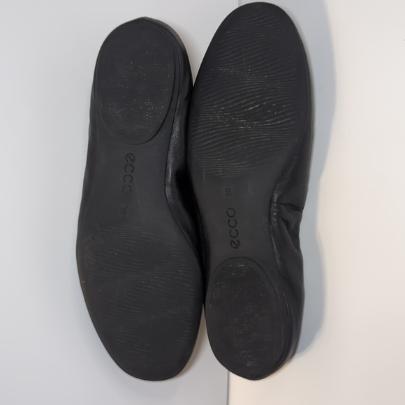 Ecco Black Leather Slip On Flats Size 38 - Picture 7 of 10
